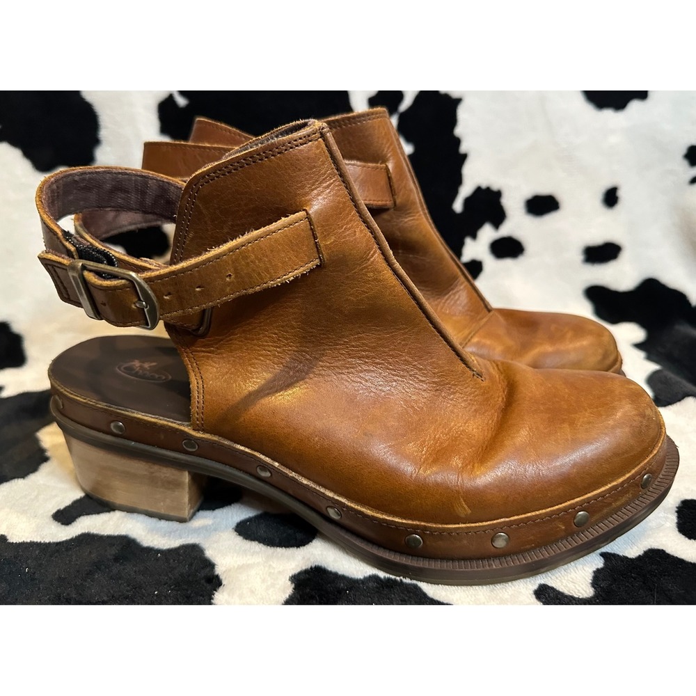 Chaco Cataluna Clog Tan Leather Slingback Studded Block Heel Boots Womens Size 8 - Picture 2 of 9